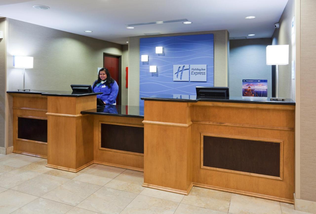 Holiday Inn Express And Suites Rochester West-Medical Center By Ihg Exteriér fotografie